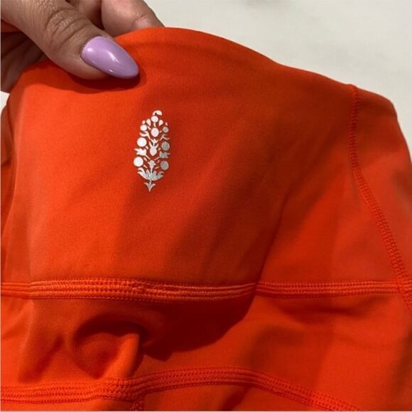 Free People NWOT leggings size small - Picture 3 of 8